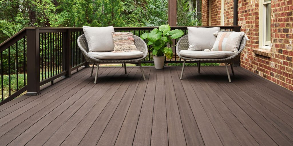 TimberTech Advanced PVC Landmark Collection American Walnut